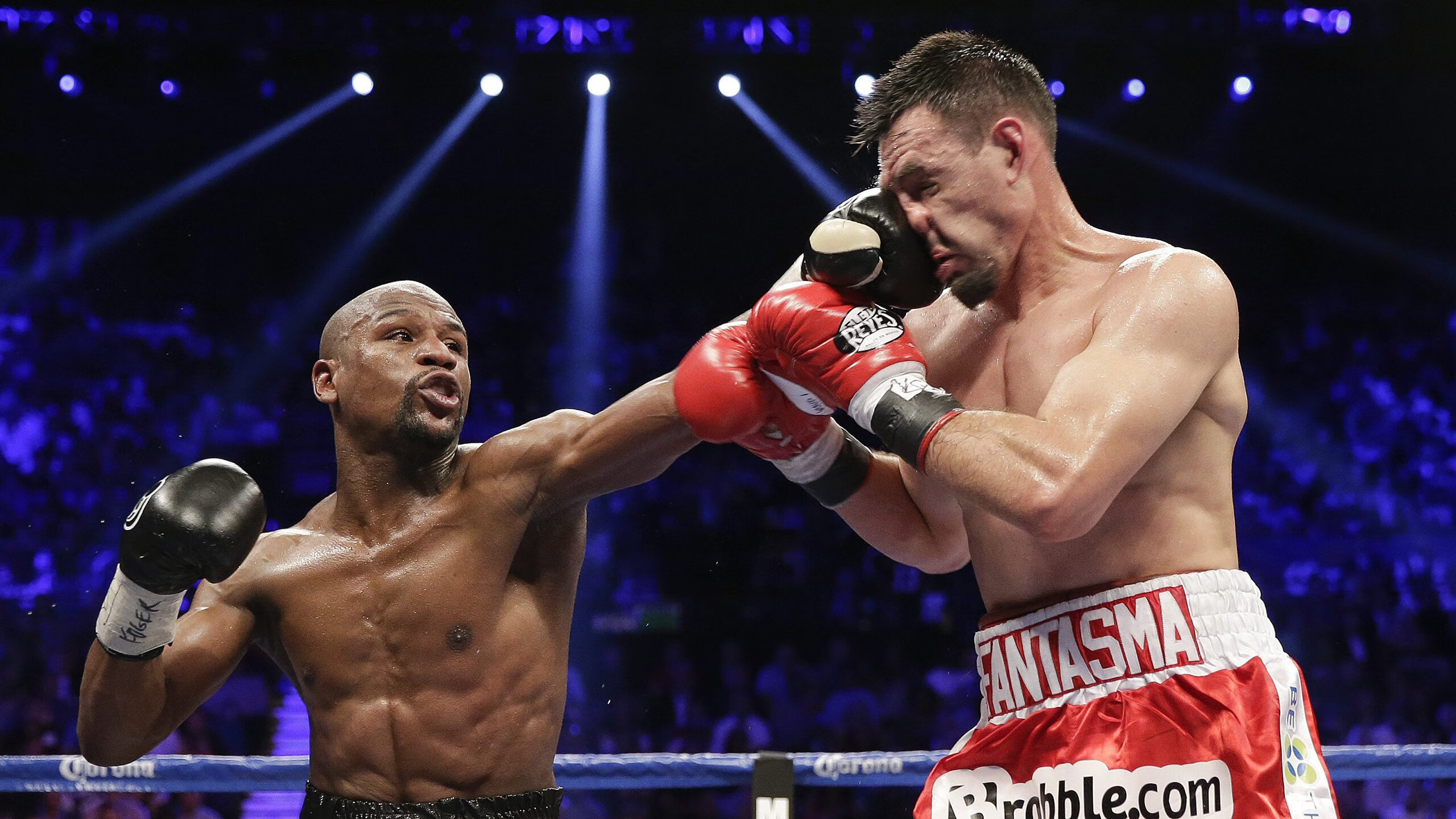 “足球场馆智慧化管理，提升比赛效率”，足球场运营管理方案